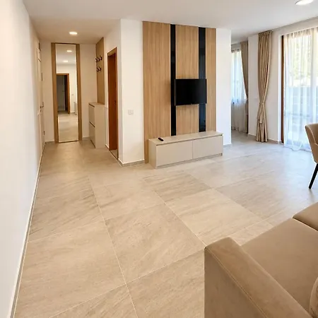 Messambria Prestige & Pools By Noks * Elenite