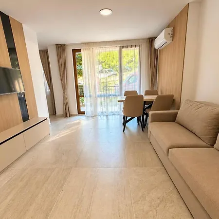 Messambria Prestige & Pools By Noks * Elenite